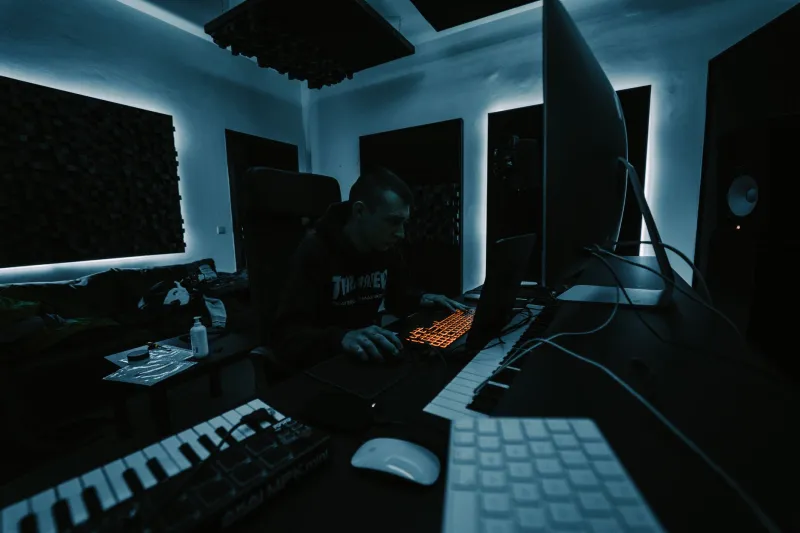 Beats Without Borders: How Lo-Fi Producers Are Engineering Altered States One Sample at a Time